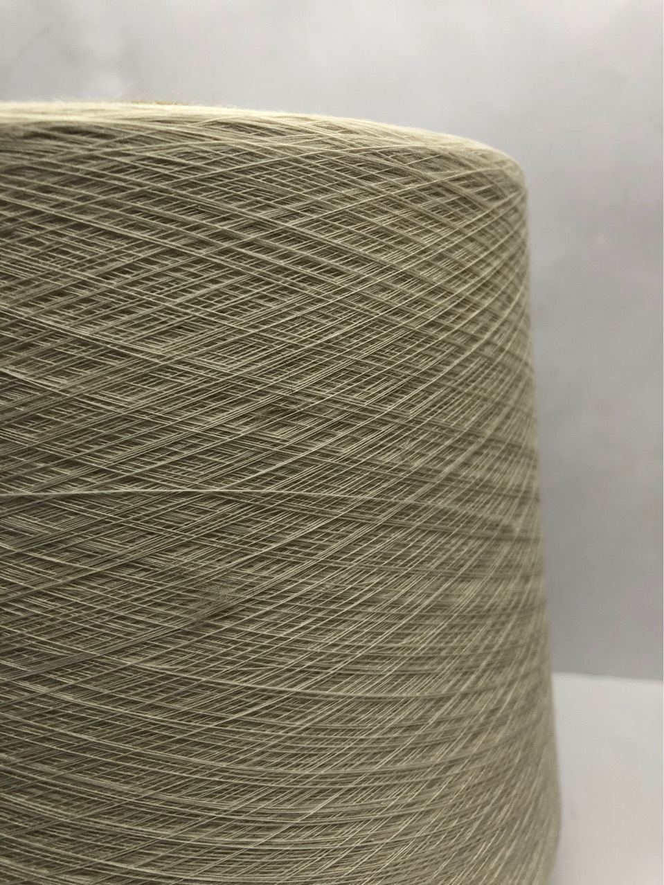 Picture of 30s/1 Polyester Silk Blended Yarn 7030 Polyester Mulberry Silk Yarn Polyester Silk Blended Yarn