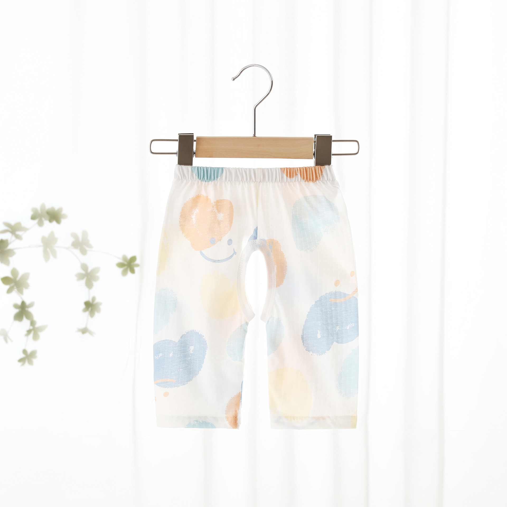 Picture of Baby Anti-Mosquito Pants Summer Thin Pure Cotton Type a Sweat-Absorbent Baby Crotch Pants for Boys and Girls Home Loose Cropped Pants