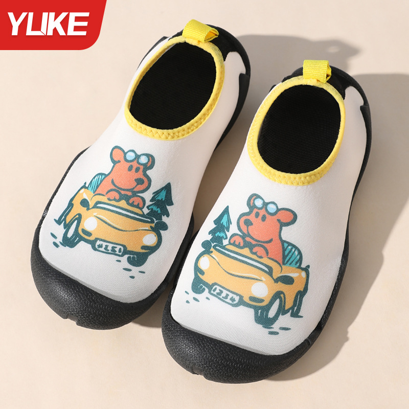 Picture of Children's Beach Shoes for Boys and Girls, Non-Slip, Anti-Cut, Soft-Soled River Tracing Shoes, Water Park and Seaside Special Barefoot Shoes