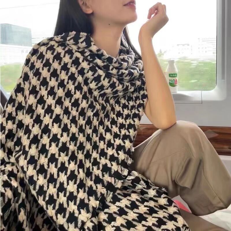 Picture of Hand-Woven Thin Roll Houndstooth Scarf Women's Winter Woven Cashmere Shawl Dual-Purpose Autumn Warm Plaid Scarf