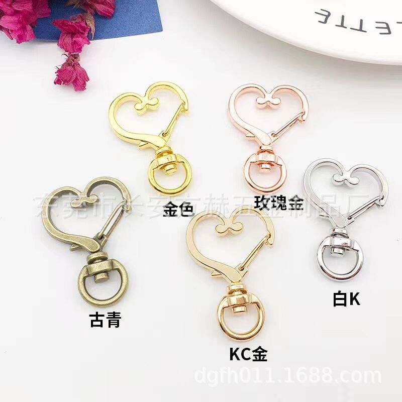 Keychain shaped star buckle love metal pendant creative diy jewelry accessories alloy hook spot wholesale