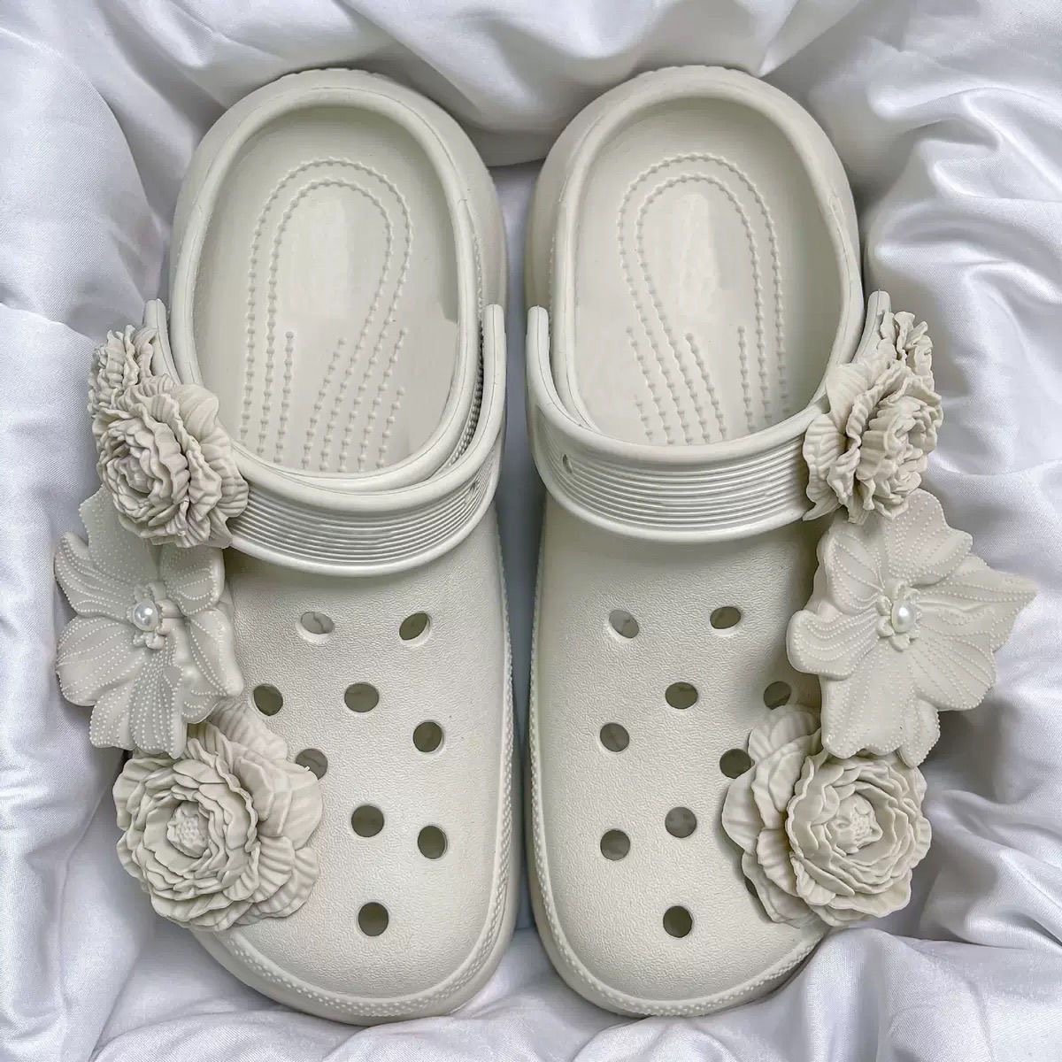 Spring and Summer New Simple Beach Shoes, Outer Wear Clogs, Women's Thick-Soled Sandals, Women's Flip-Flops, Women's Sandals