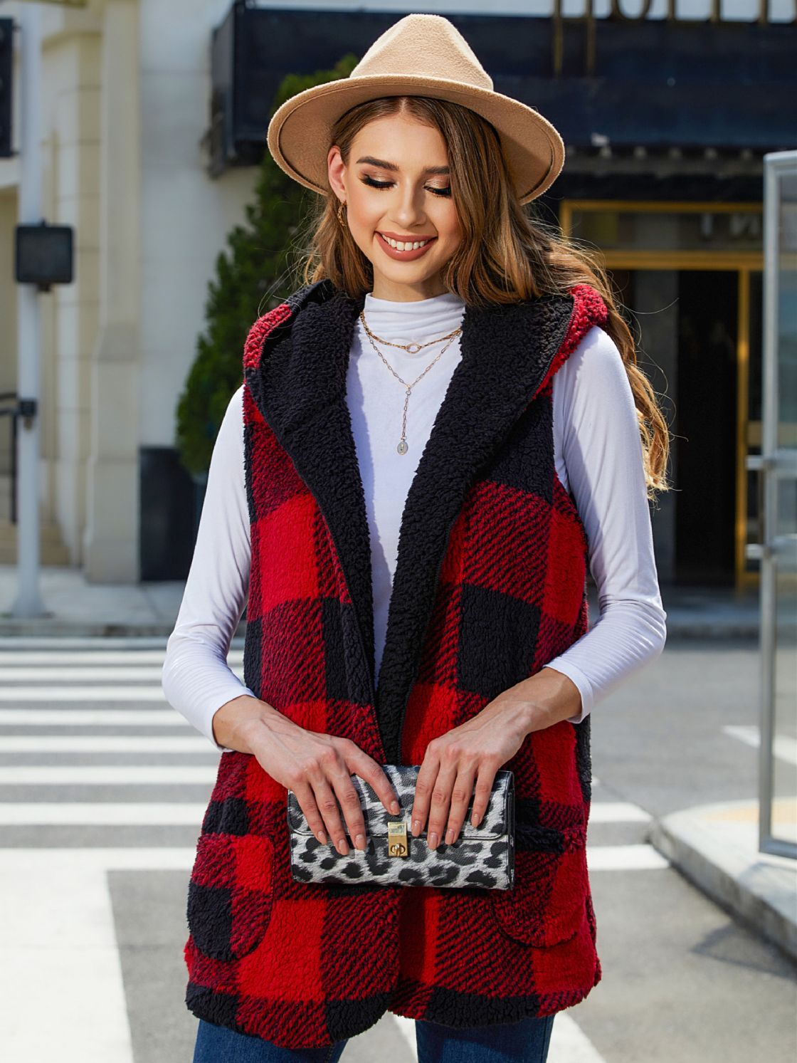 Picture of Flash Velvet Cross-border European and American Autumn Women's Loose Fashion Hooded Buckle Cardigan Plaid Plush Vest Coat Women