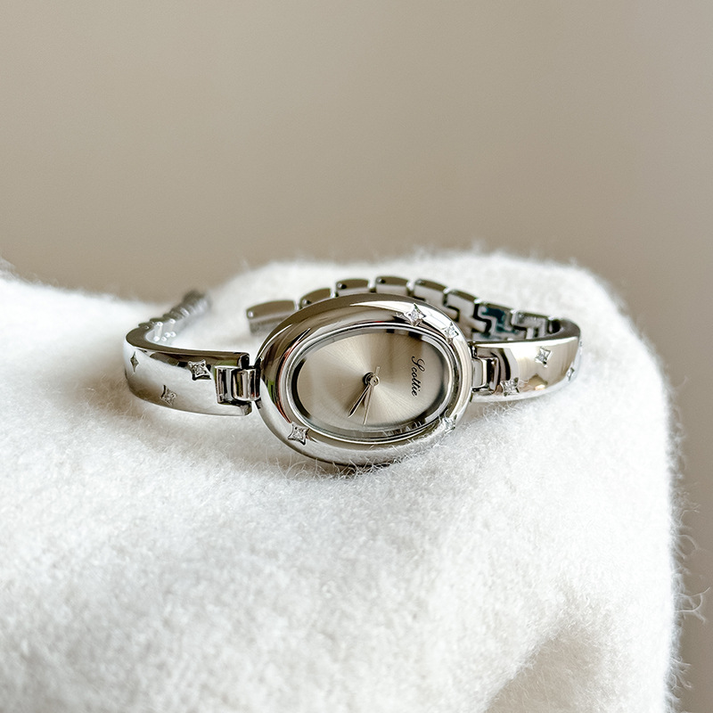 2025 New Kajia Oval Bathtub Bracelet Watch Simple Light Luxury Niche Quartz Women's Watch Cross-Border Wholesale