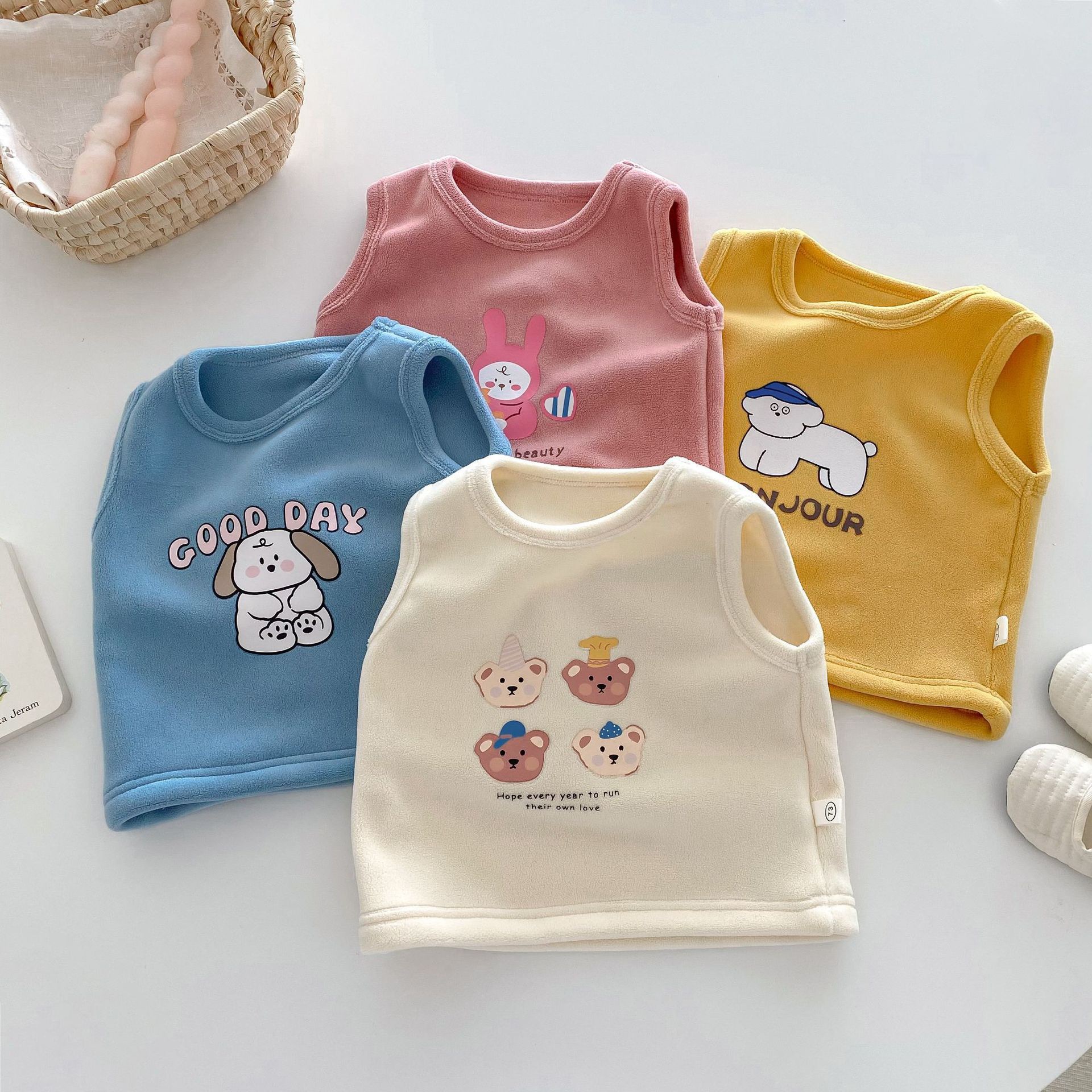 Picture of Children's Vest 0-5 Years Old Winter Korean Style Children's Wear Girls Cute Cartoon Top Boys' Thickened Vest Western Style