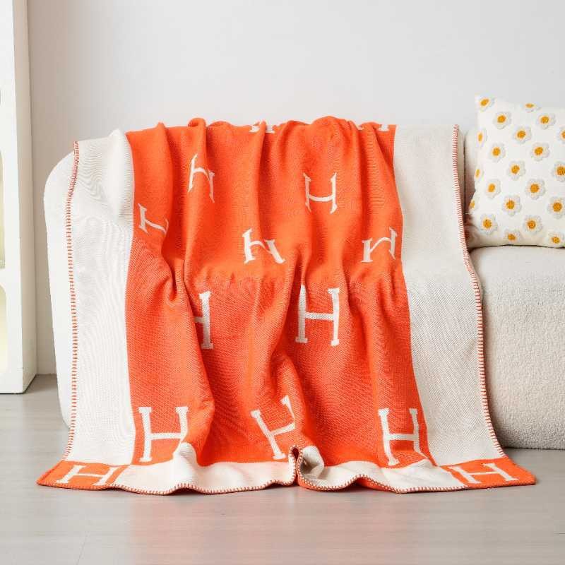 Picture of Cross-Border Amazon Fleece Blanket Single Blanket Air Conditioning Blanket Sofa Cover Blanket Nap Blanket H Letter Aviation Flight Blanket