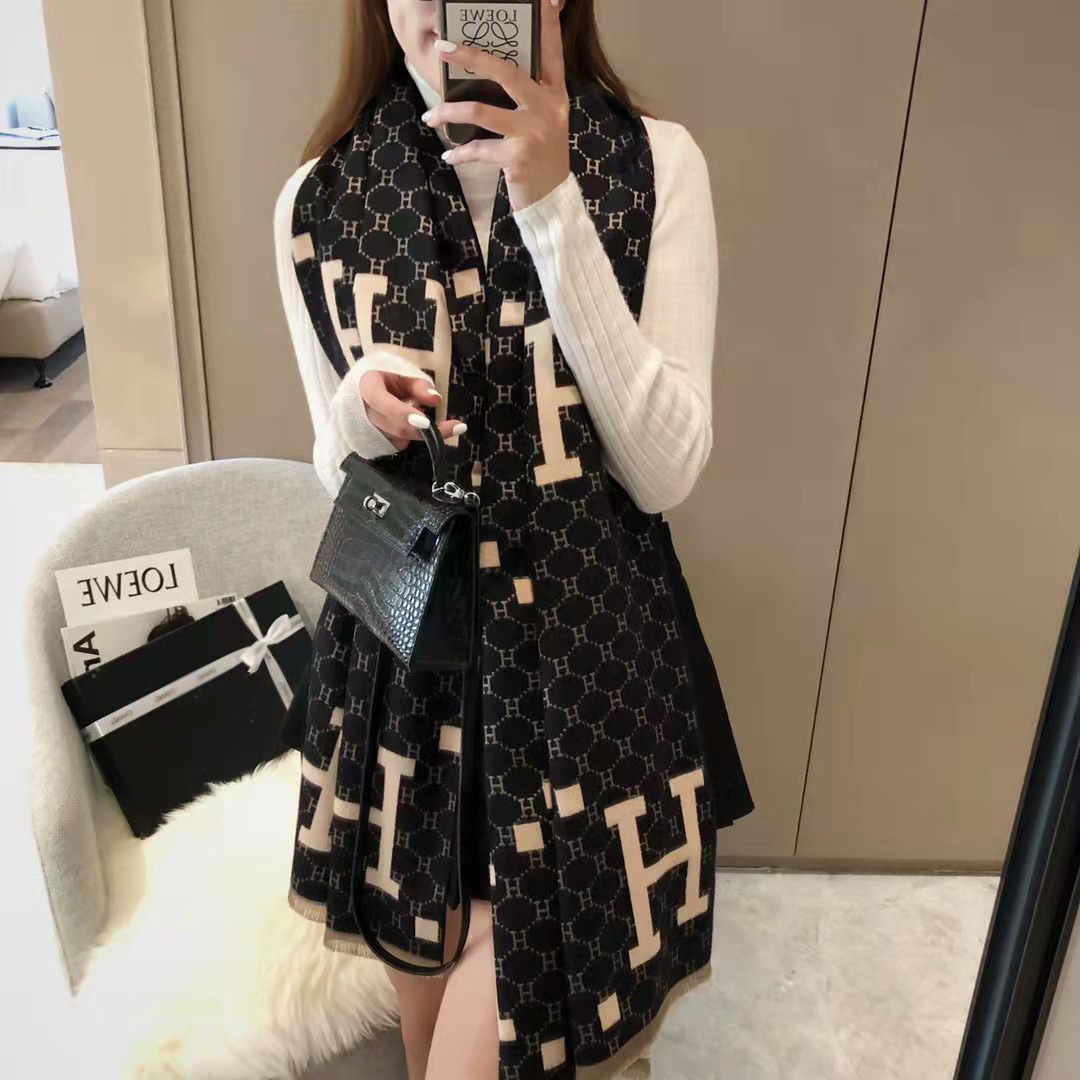 Picture of 2024 New Fashionable Big-Name Versatile Orange High-End Wool Cashmere Shawl Scarf for Women Winter Dual Use