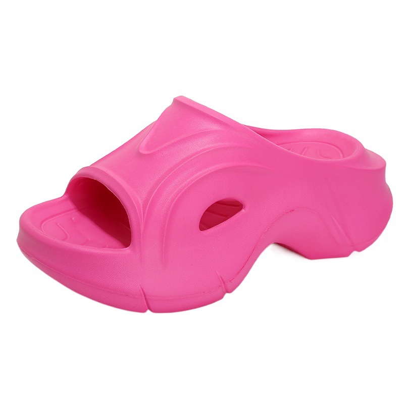 Super thick bottom cross-border foreign trade slippers women's summer 2024 new outdoor fashion European and American beach drooping platform shoes