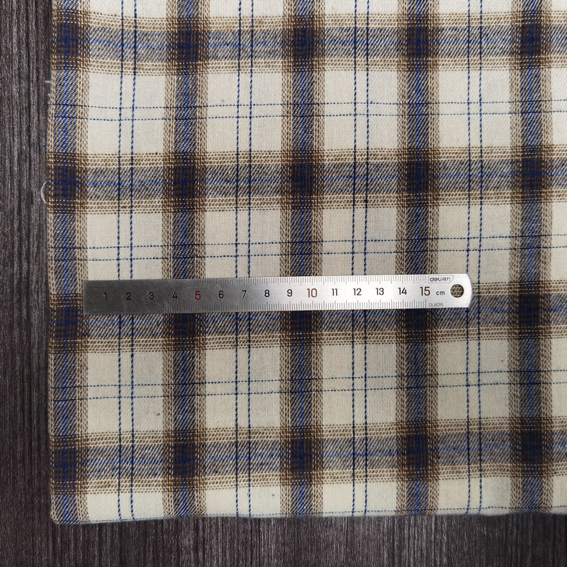 Picture of in stock brushed plaid fabric spring and summer women's shirt cloth 21 polyester cotton woven flannel plaid lining