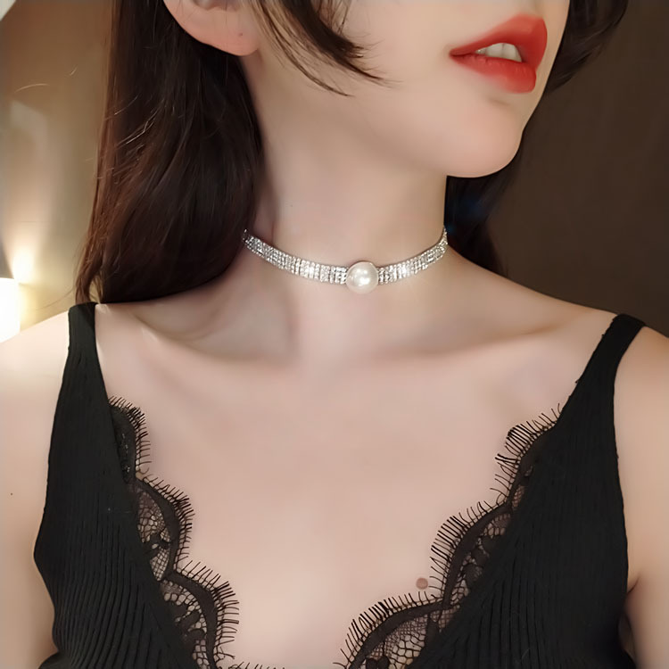 Picture of Light Luxury Full Diamond Simple Short Necklace for Women, Elegant Collarbone Chain Choker Trendy Neck Accessory with Pearls