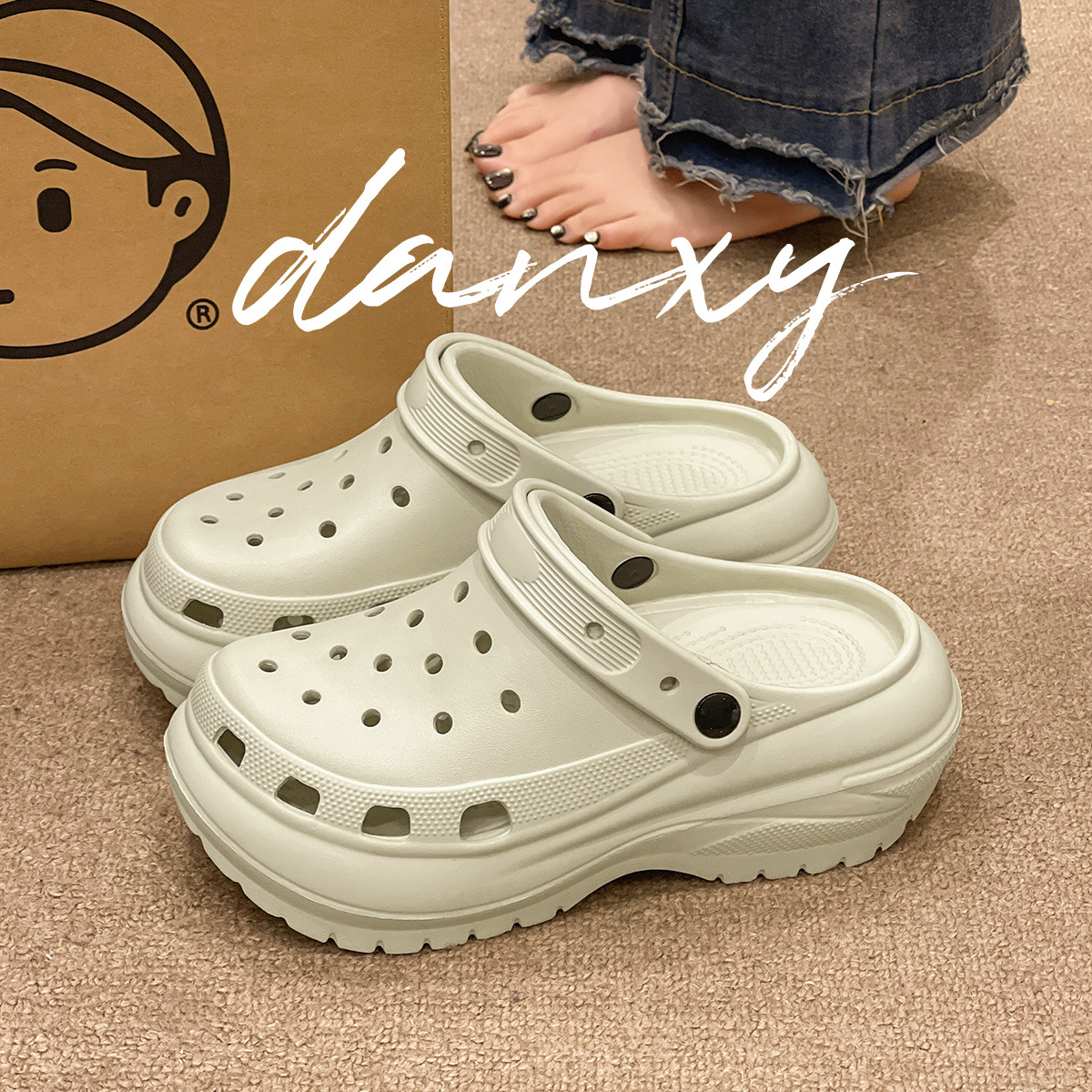 Thick-soled hole shoes women's 2025 new summer outdoor beach shoes increased anti-slip eva sandals