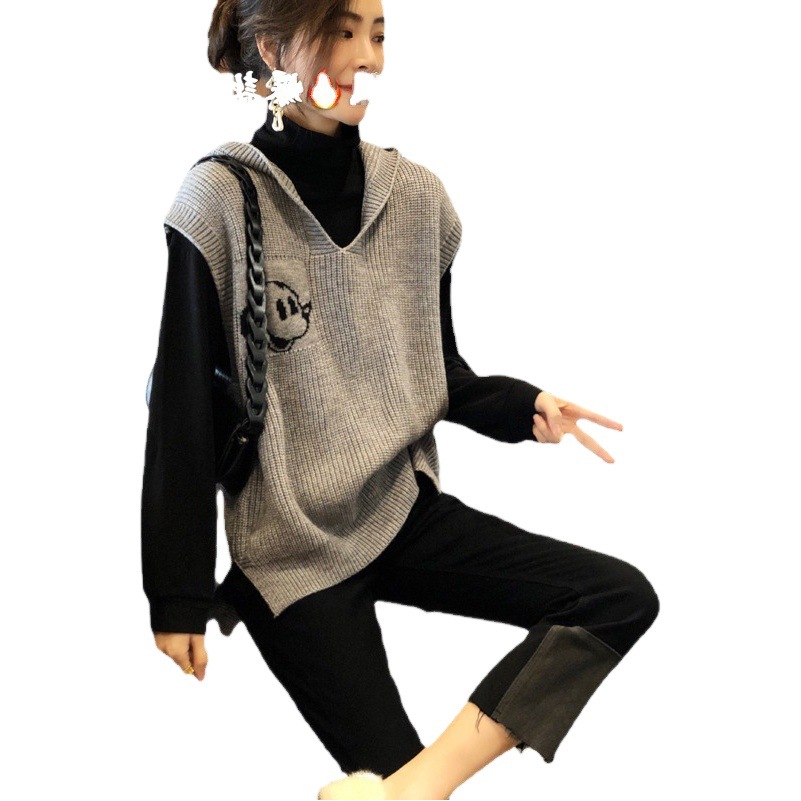 Spring and Autumn 2024 New Hot Style Women's European Tops Waistcoat Hooded Vest Knitted Vest European Station Sweater