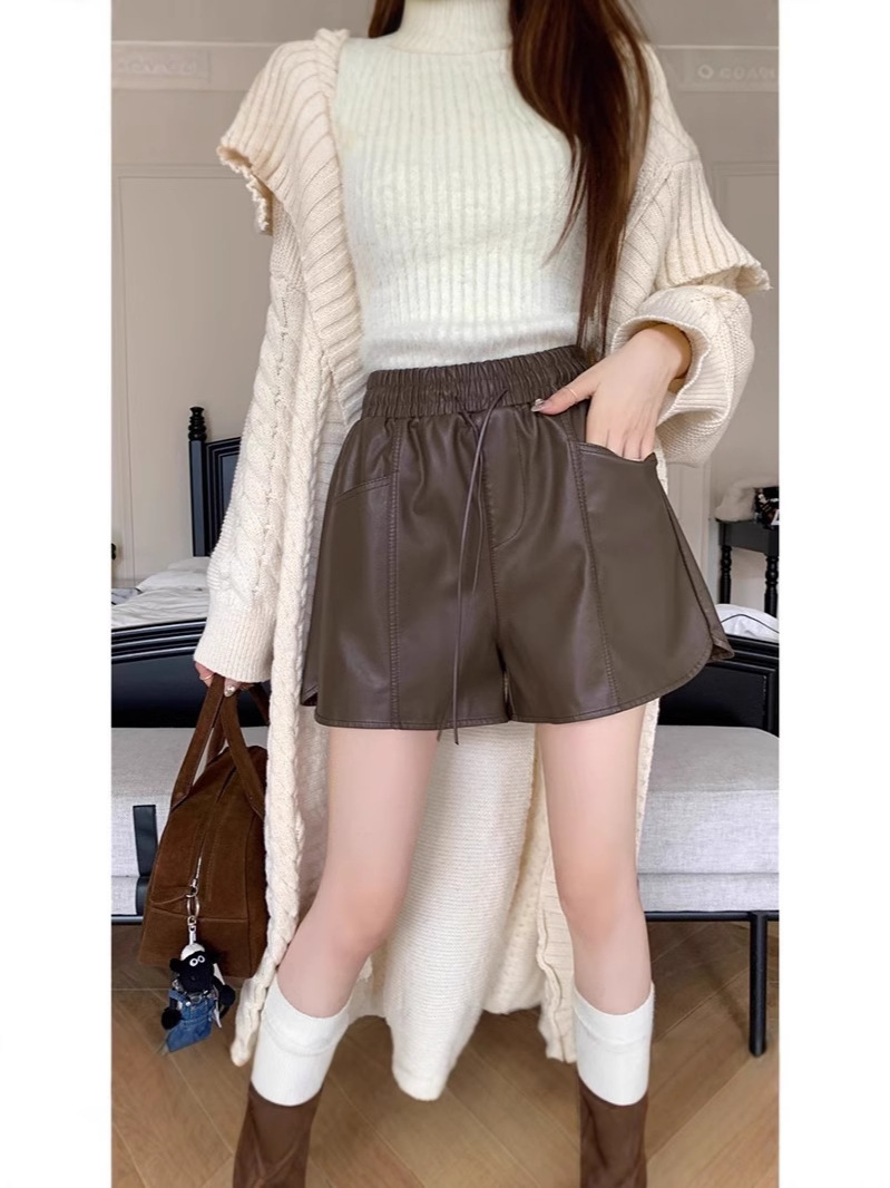 PU Leather Shorts Women's Autumn and Winter 2024 New Fashionable Outer Wear Loose Slimming Drawstring High Waist A- Shaped Casual Boots Pants