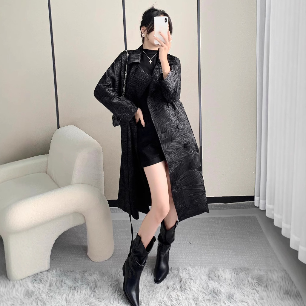 Picture of Elegant windbreaker coat women's 2024 autumn new noble fashion temperament single-breasted lace-up long coat