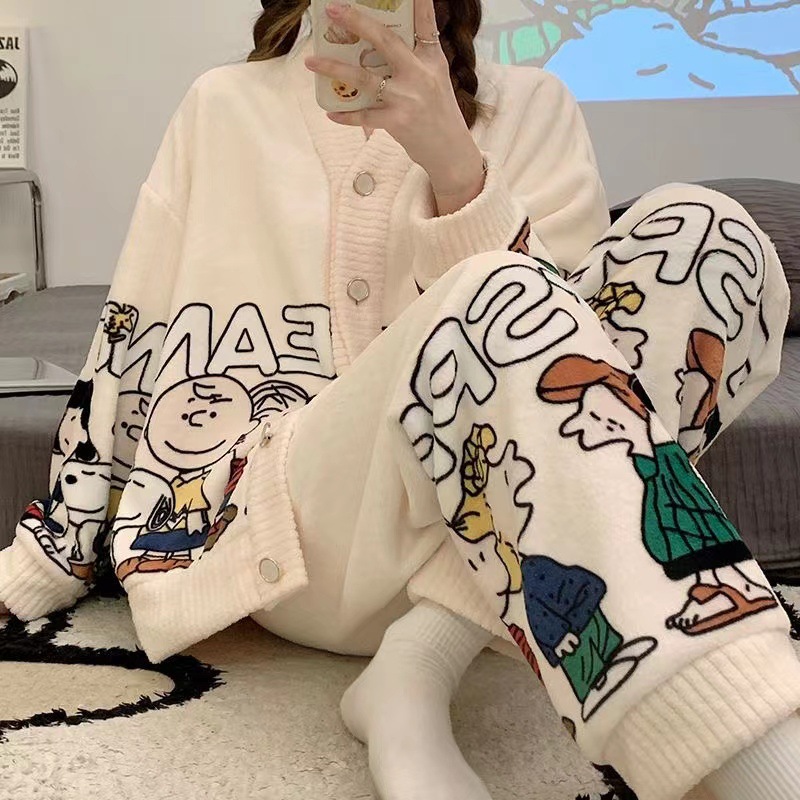 Coral Velvet Pajamas for Women in Autumn and Winter Thickeneded and Velvet Cute Cartoon Snoopy Warm Winter Flannel Home Clothes