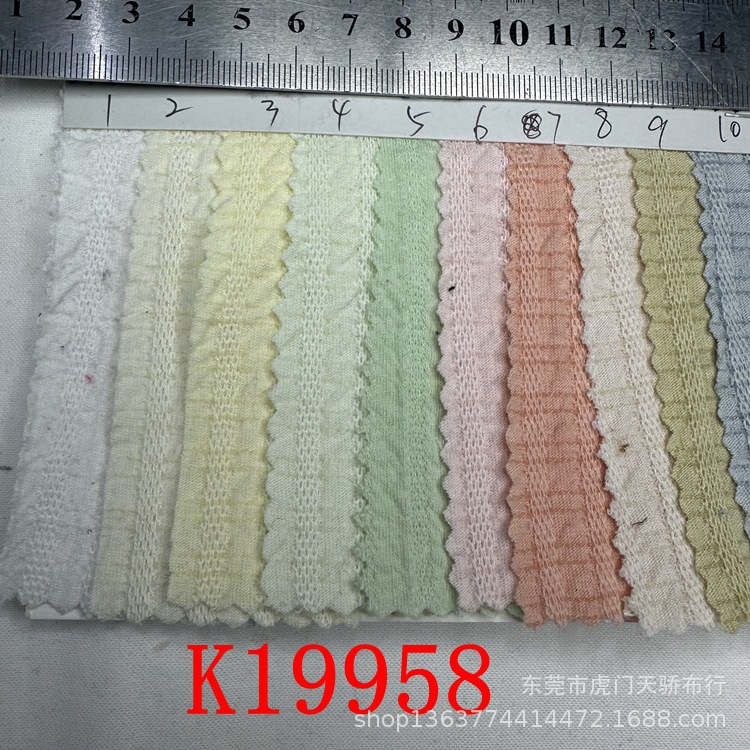 Ready Supply of Knitted Bottom Wrinkled Fabric Jacquard 220g Polyester-Cotton Jacquard Wrinkled Fabric