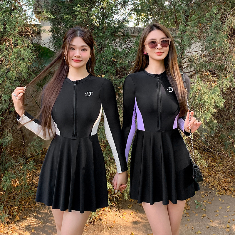 Long-sleeved sports slimming meat-covered student conservative hot spring swimsuit plus size conservative chubby girl skirt-style one-piece swimsuit for women