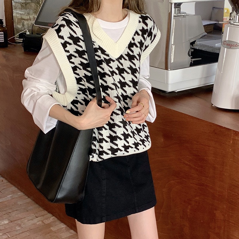 Picture of Houndstooth Vest Knitted Sweater 2022 Women's Autumn New Korean Loose Outer Wear Pullover Sweater Top