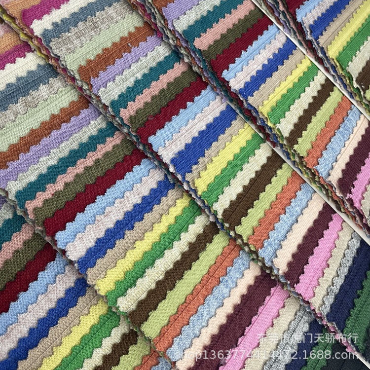 Spot supply of coarse needle rib pit knit TR8 * 4 rib pit 270g rib coarse needle wool fabric