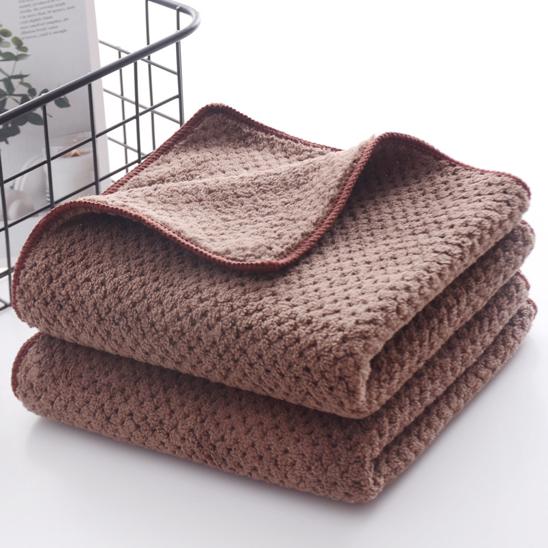 Picture of Pineapple plaid wool bath towel warp knitted coral velvet soft absorbent factory wholesale men and women Bath not easy to lint large square towel