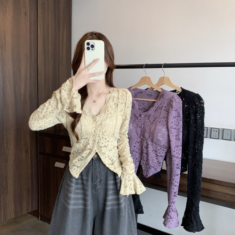 Solid Color Lace Base Shirt Women's Autumn and Winter plus size chubby girl Slimming Design Sense Hollow V-Neck Trumpet Sleeve Top