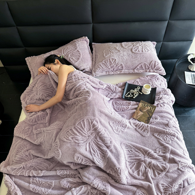 Picture of Taff velvet blanket butterfly nap blanket flannel blanket gift blanket air conditioning blanket foreign trade blanket wholesale