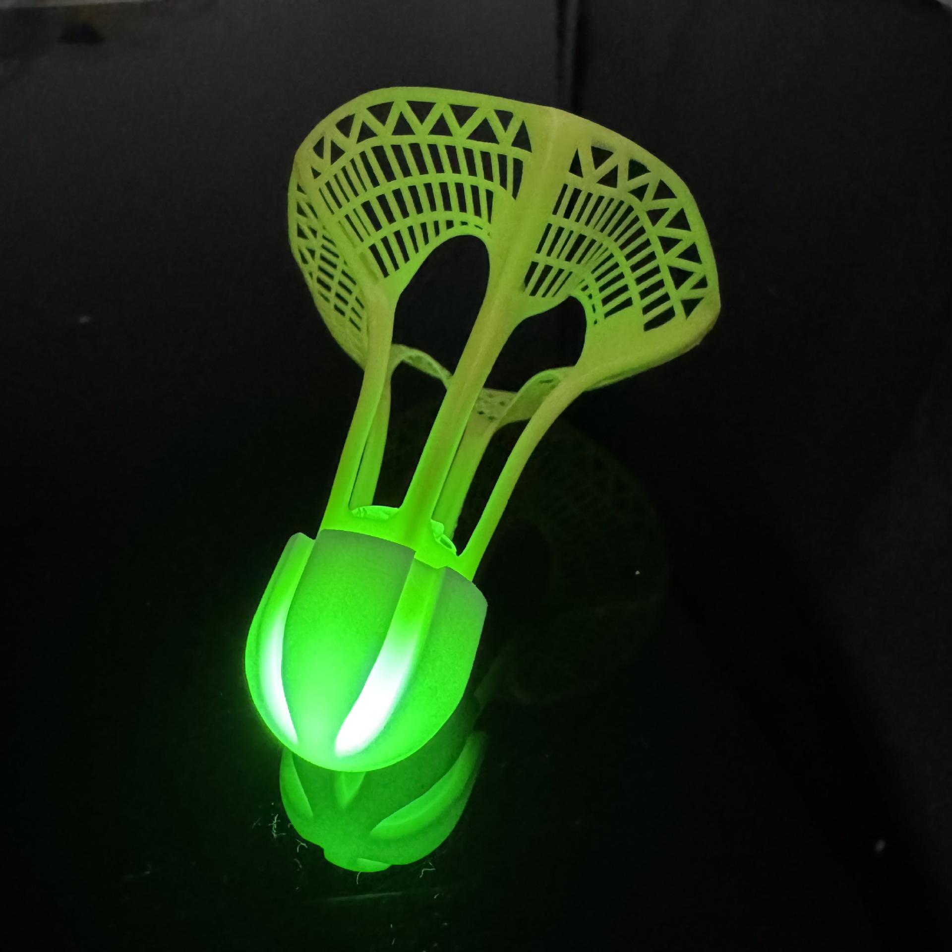 Picture of Leke Luminous Badminton Windproof Wind-resistant Badminton Nylon Ball Plastic LED Night Luminous Ball