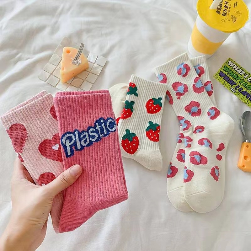 Autumn and Winter Pink Cute Flower Love Letter Casual Mid-Socks Simple All-match Instagram Popular Mid-Socks Women's Socks