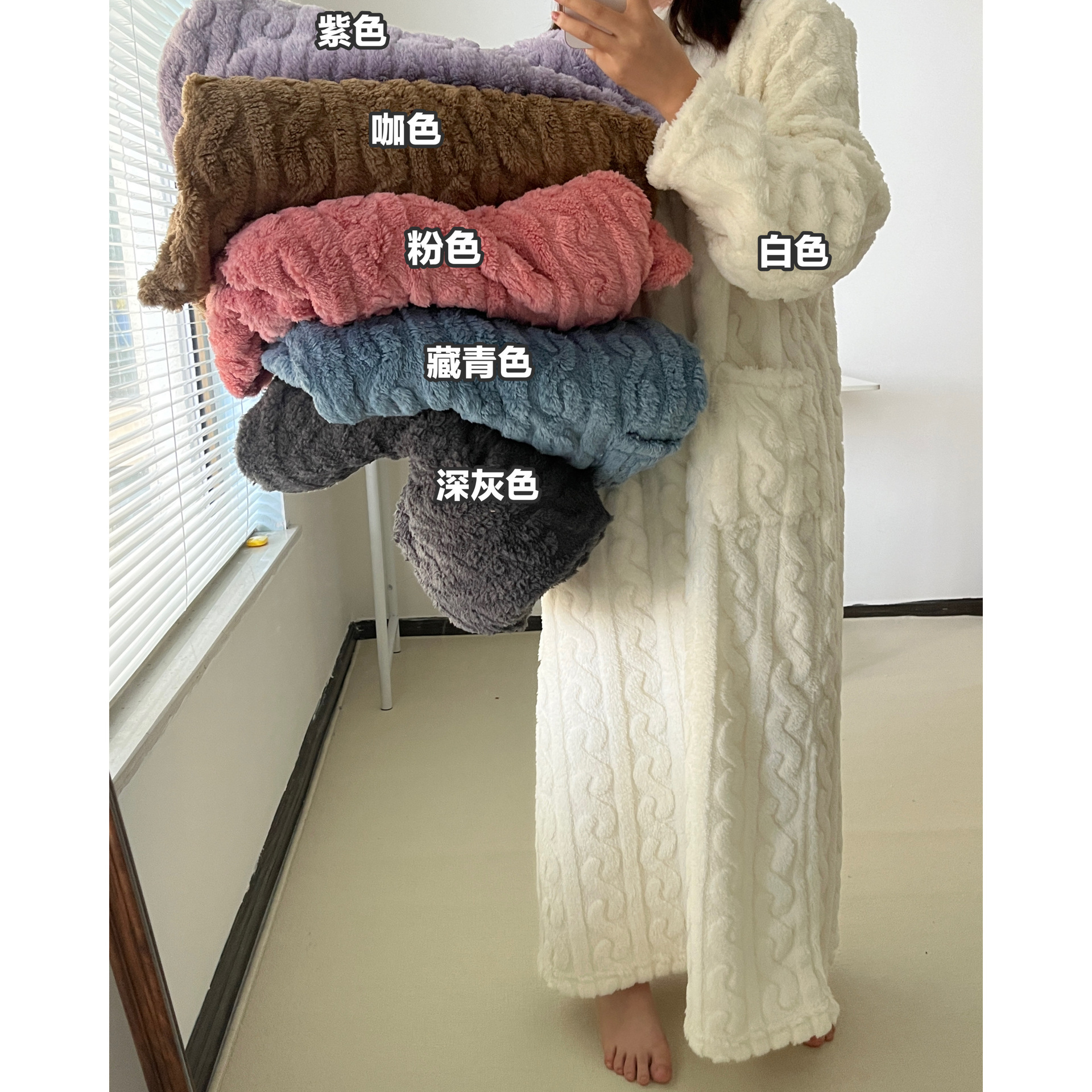 [Original Real shot] walking quilt coral velvet jacquard nightgown winter pajamas warm homewear nightdress