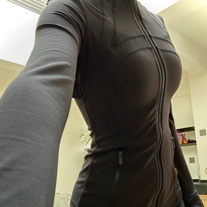 Yoga Clothing Coat Women's 2025 New Slim-fit Top Sports Tight Riding Clothing Fitness Clothing Pilates Wear