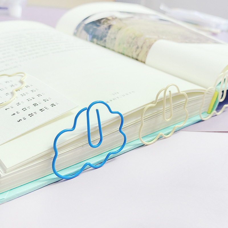 Picture of Creative cloud paper clip pvc cartoon soft rubber shaped bookmark hardware metal plastic paper clip manufacturers wholesale