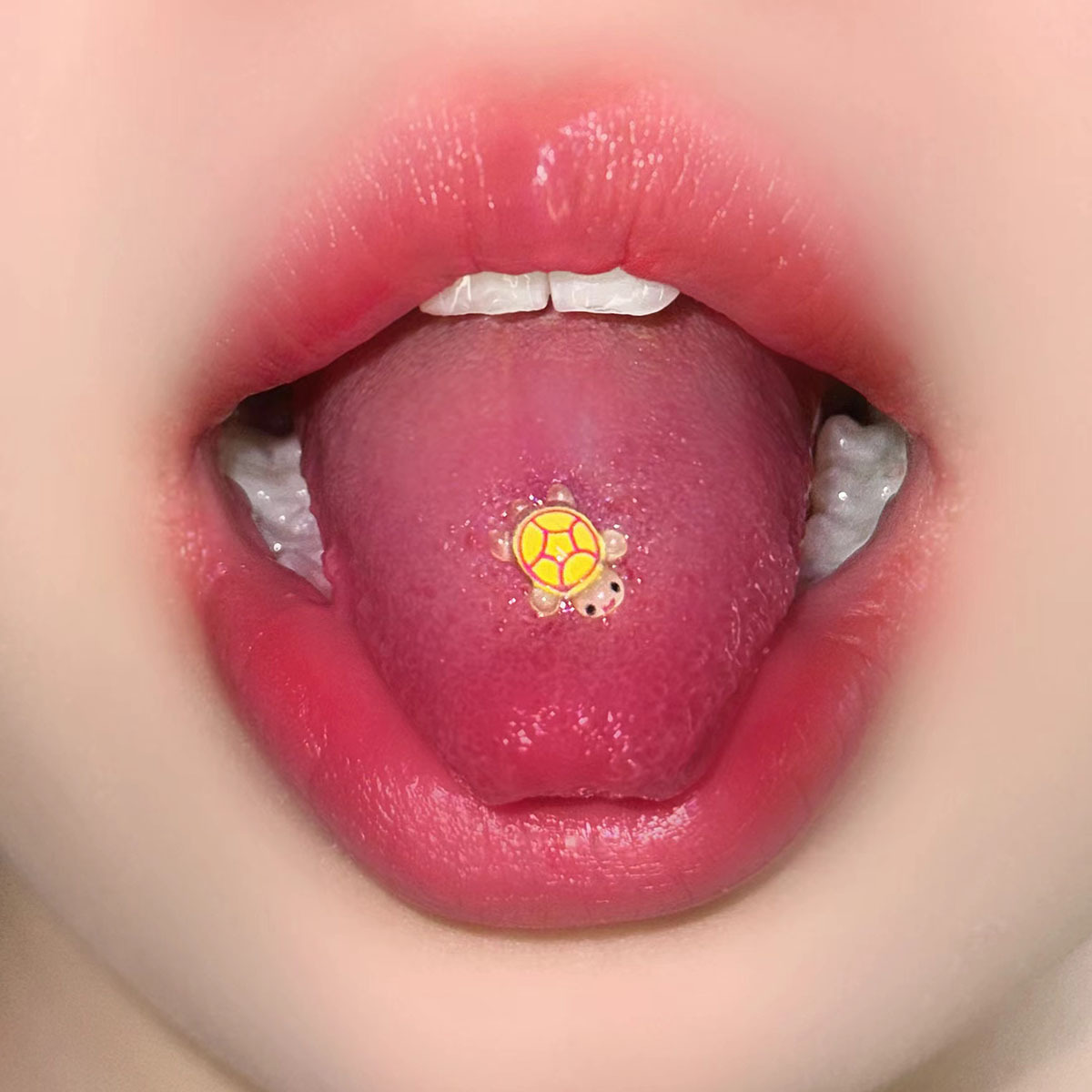 5 color luminous little turtle new tongue nail resin hot girl sweet cartoon animal cute piercing jewelry can drink