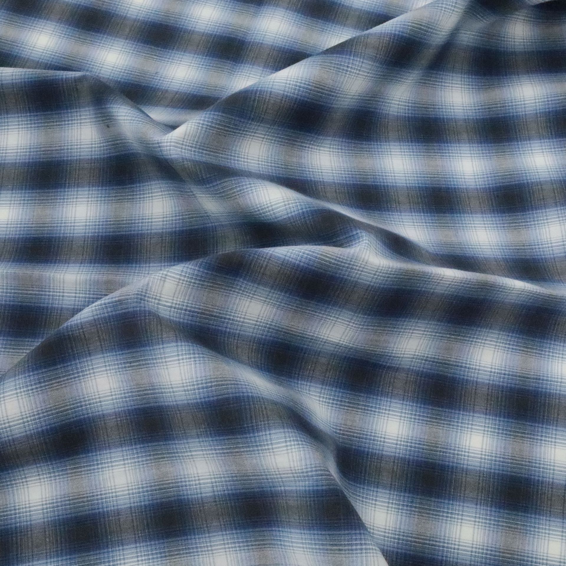 Picture of 40 cotton yarn-dyed shirt dress men's women's children's clothing in stock plaid fabric