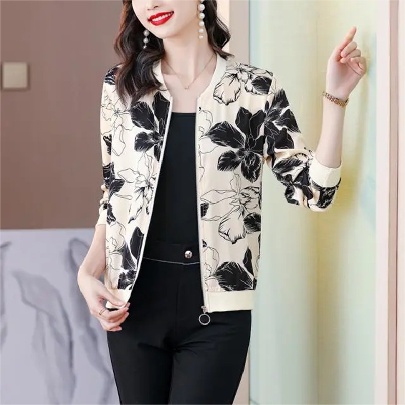 Picture of Chiffon Sunscreen Short Coat Women's 2025 Summer New Long Sleeve Fashionable Casual Loose Thin Cardigan Top Trendy