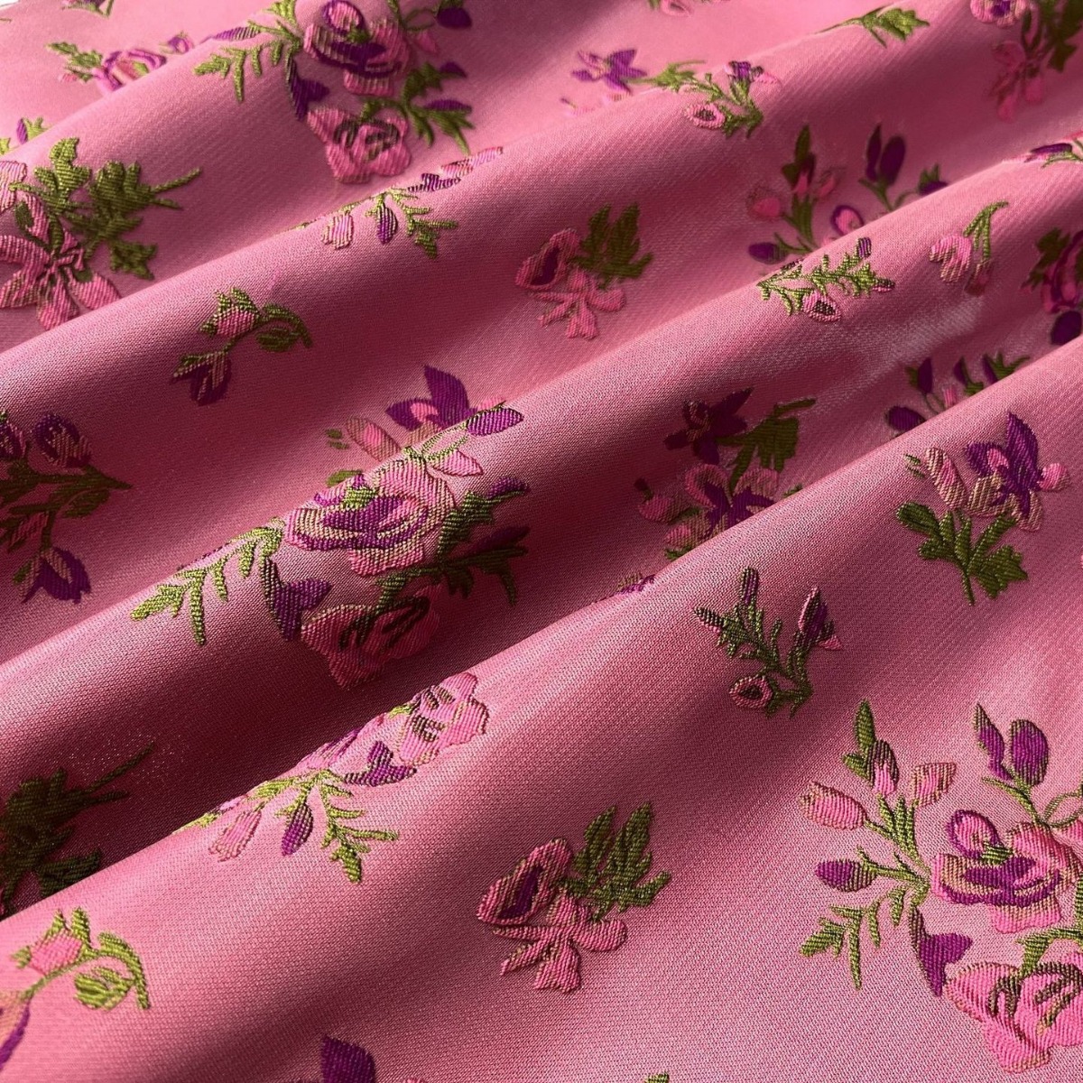 Vintage Chinese-Style Embossed Jacquard Fabric, Rose-Red Floral Cheongsam Dress and Bag Fabric, Large Jacquard Yarn-Dyed