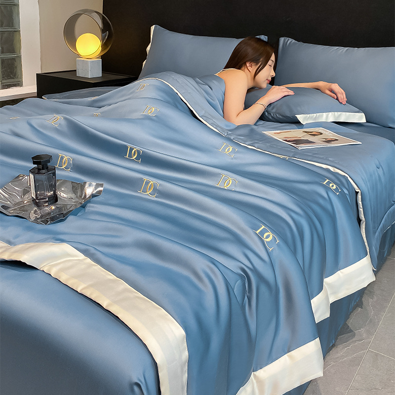 Picture of Cool Silk Summer Cool Quilt Four-Piece Set Non-Silk Tencel Gift Summer Quilt Three-Piece Dormitory Thin Summer Air-Conditioned Quilt