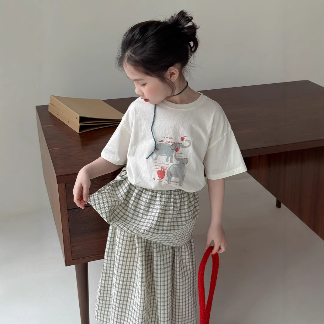 Picture of Children's T-shirt 2025 summer girls Korean letter cartoon short sleeve children's round neck casual loose top at the end of the small Meng