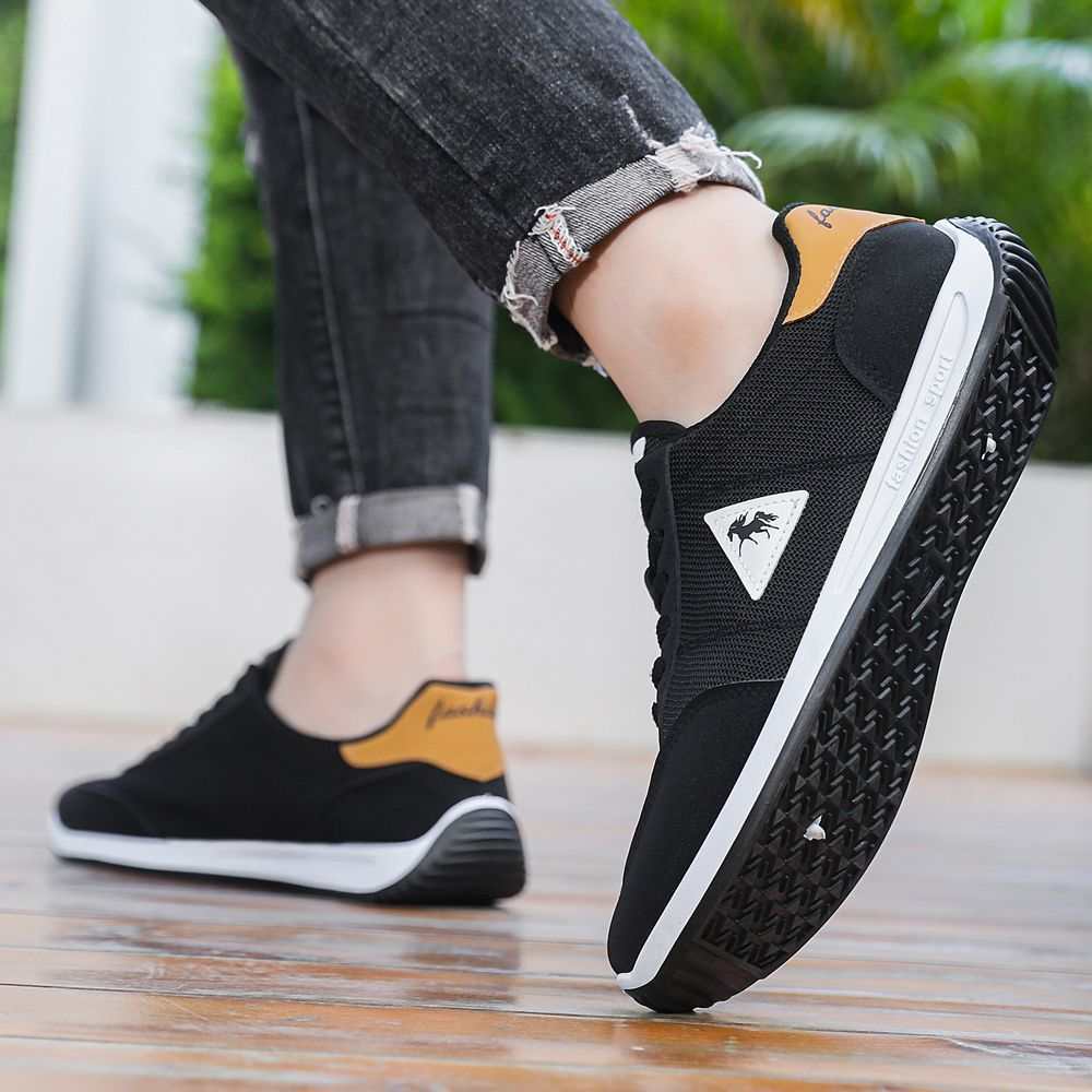 Men's shoes four seasons new sneakers lightweight soft-soled running Forrest Gump shoes thin ultra-soft new Chinese versatile mesh shoes