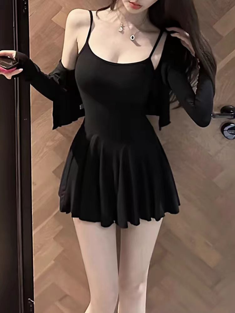 Figure Royal Sister Sexy suit A- character Short Hot Small Outer Strap dress Skirt Two-piece Set Early Autumn