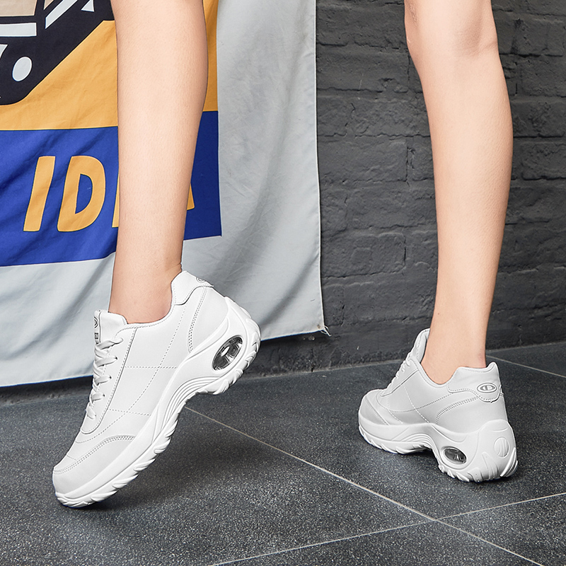 Picture of 2024 Black Dance Shoes Yang Liping Square Dance Shoes Soft Sole Women's Jazz Shoes Middle Heeled Sports Dance Shoes Not Tired Feet