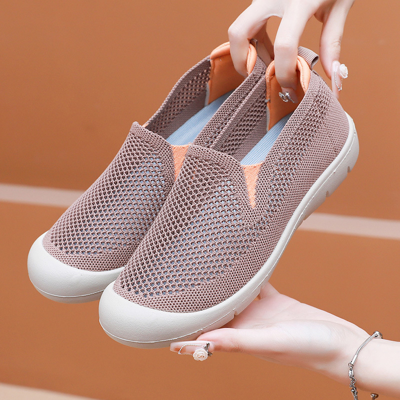 Summer New Hollow Women's Shoes Breathable Casual Slip-on Mother Shoes Lightweight Comfortable Mesh Middle-aged and Elderly Lazy Shoes