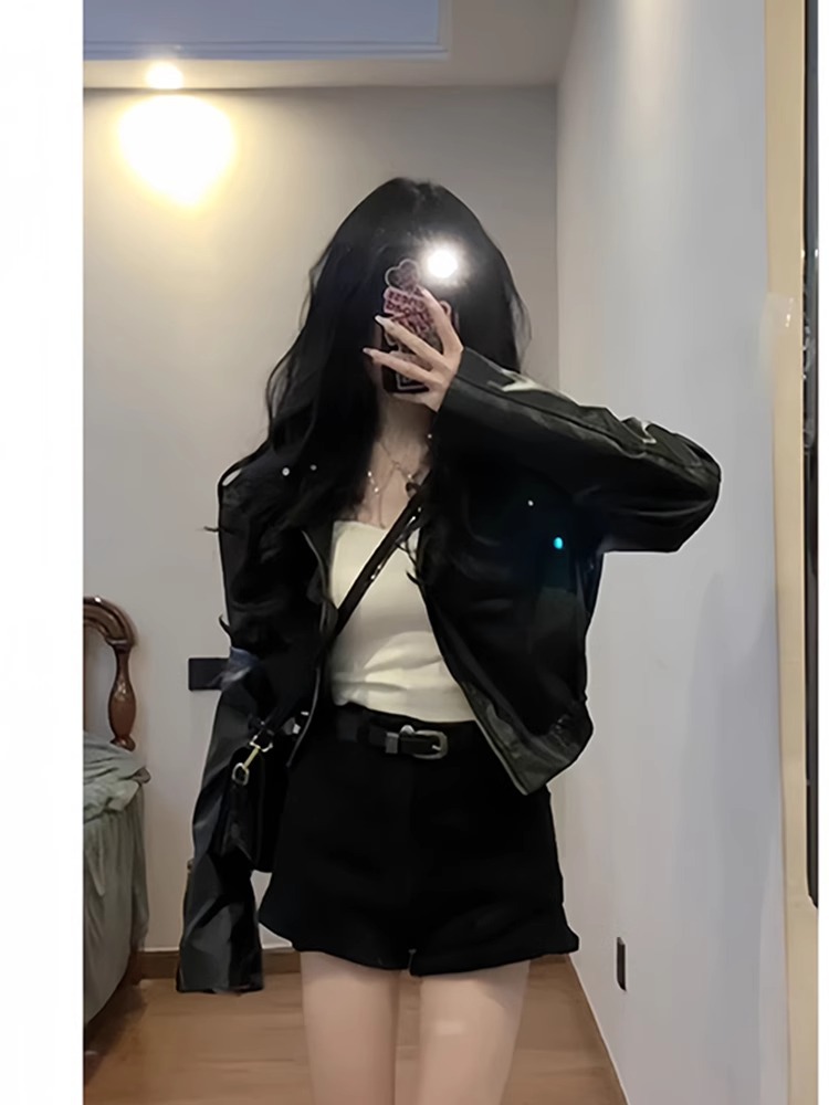 Hot Girls Black Shorts Women's Autumn 2024 New Spring Short Culottes Slimming A- shaped Outer Wear Suit Hot Pants