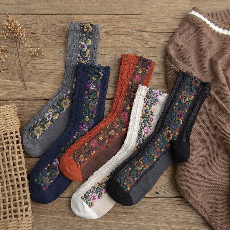 Cannabis Flower Artistic Cotton Socks Japanese Style Twist Floral Socks Wholesale Women's Unique Ethnic Style Floral Dark Pattern