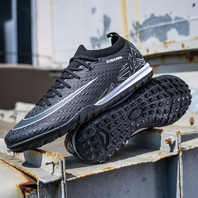 Cross-Border New Low-Top Football Shoes for Teenagers, Adults, Artificial Ground Students, Football Game Training Spiked Sports Shoes for Men