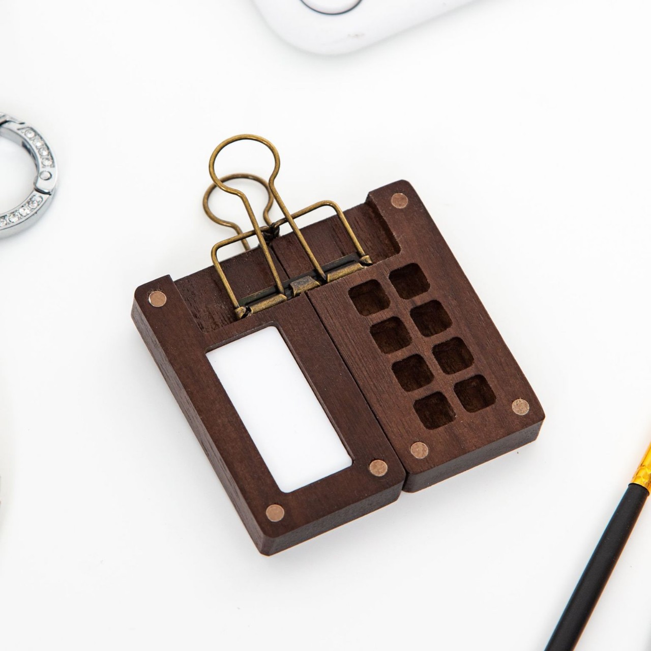 Picture of Children's Handmade ins Wind Magnetic Cover Black Walnut 15G Watercolor Pigment Wooden Box Portable Handicraft Paint Box