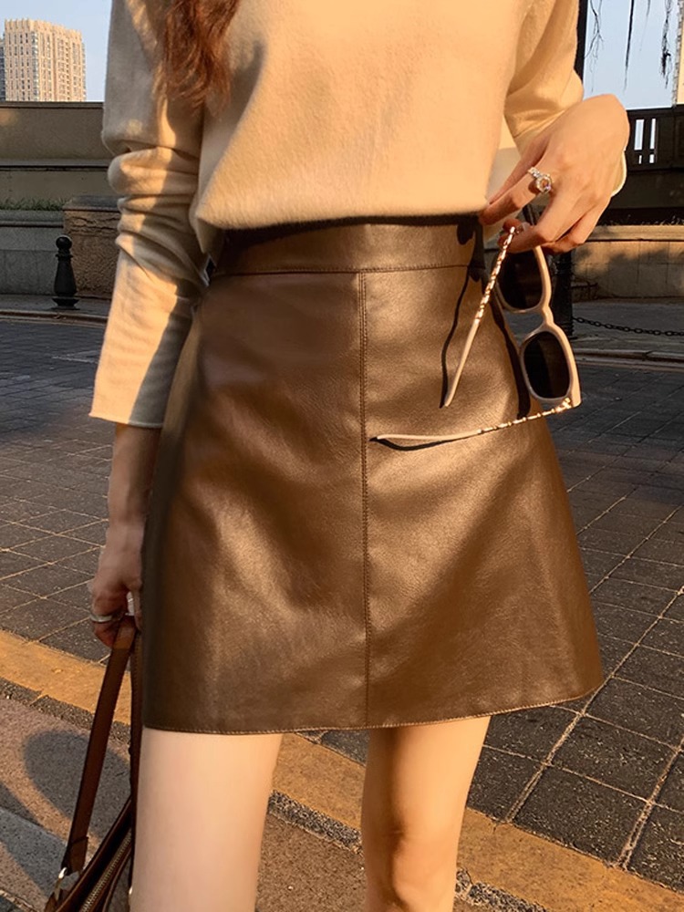 Small Skirt for Women 2023 Autumn and Winter New Style This Year's Popular High-Waisted Slimming Look Elegant Pu Leather Hip-Covering Short Skirt