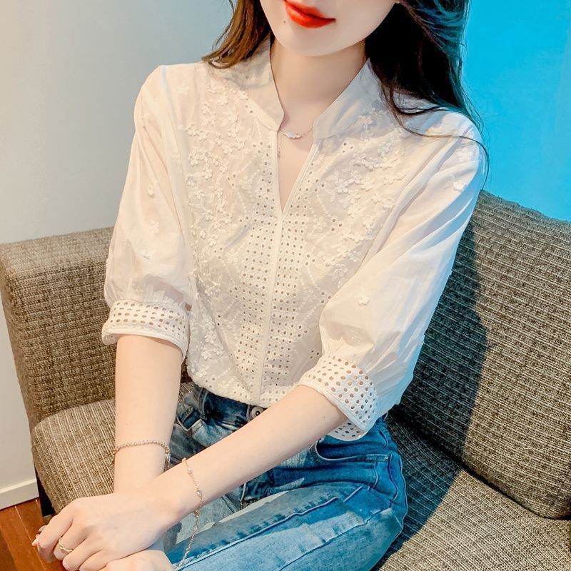 Picture of 2025 Hollow Embroidered Short Sleeve Shirt Summer New White Shirt Women's Quarter