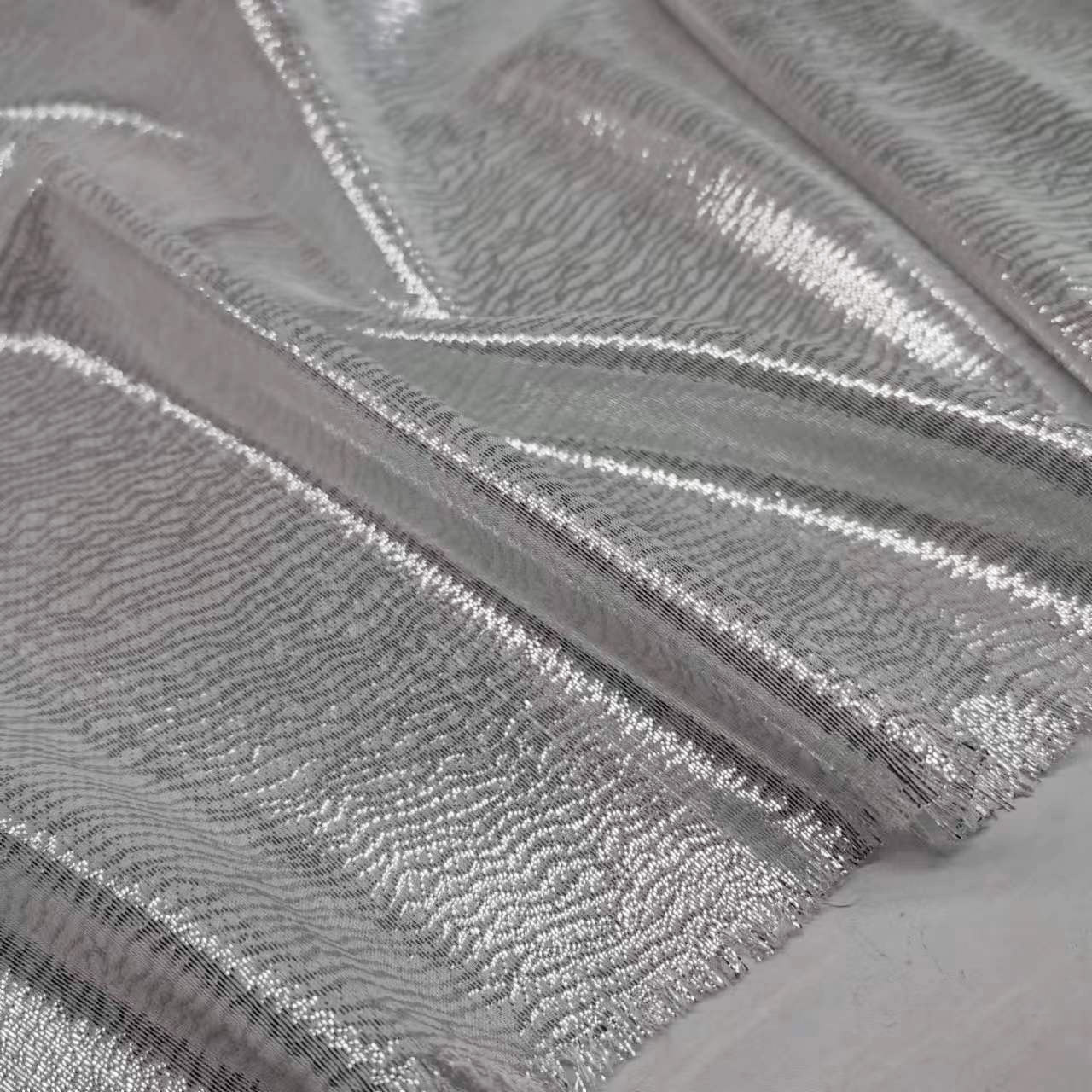 Silk Silver Leather Fabric Metallic Silk Jacquard Mulberry Silk Fashion Fabric