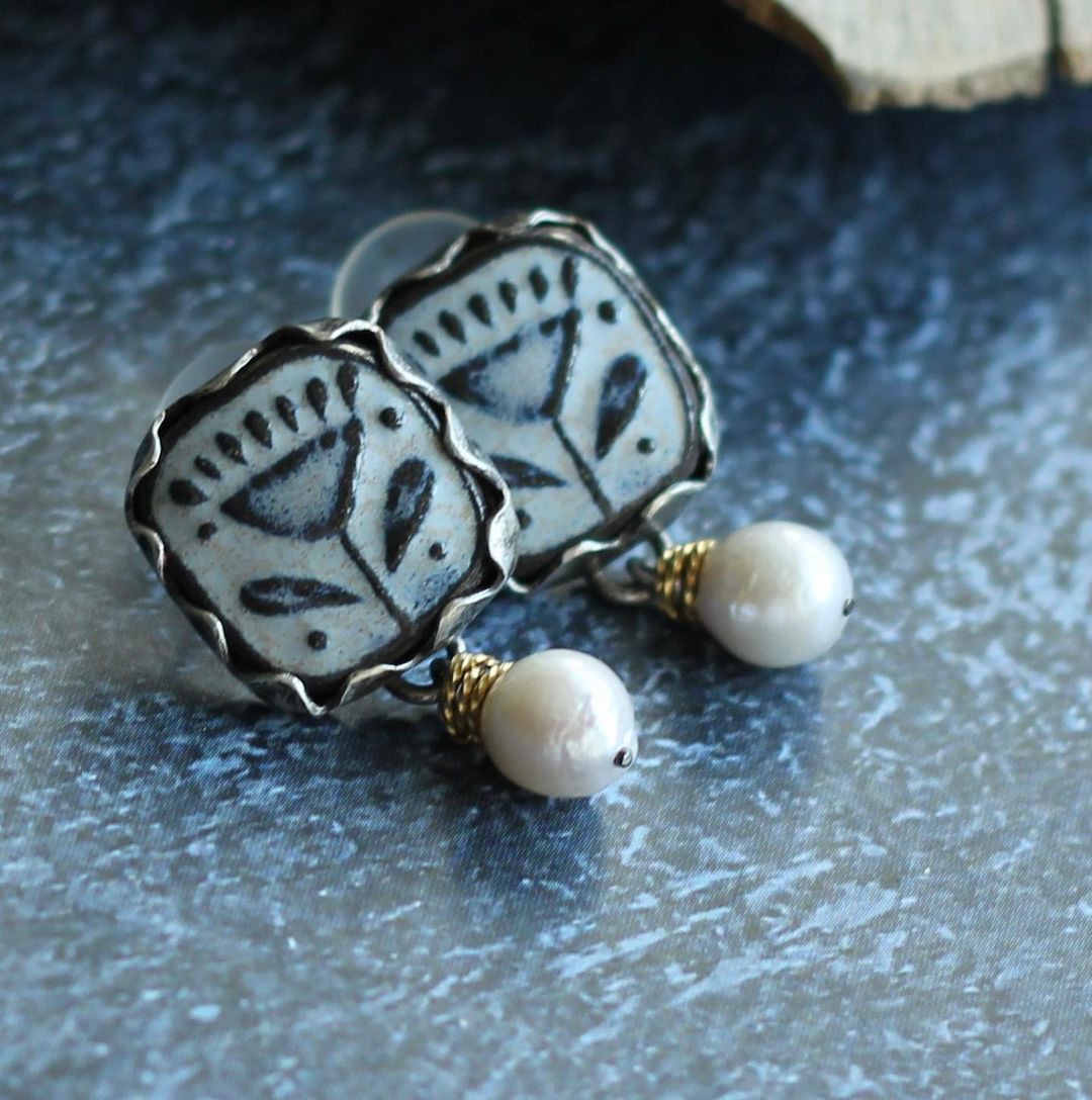 Wholesale European and American Style Cute Fashion Simple Imitation Pearl Pendant Earrings Electroplated Versatile Earrings