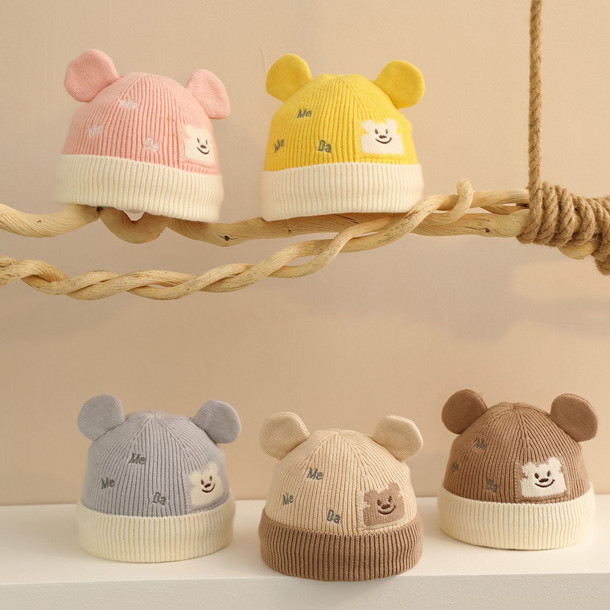 Baby Hat Autumn and Winter Super Cute and Cute Kidsren's Knitted Woolen Hat for Boys and Girls Thickeneded Warm Ear Protection Hood